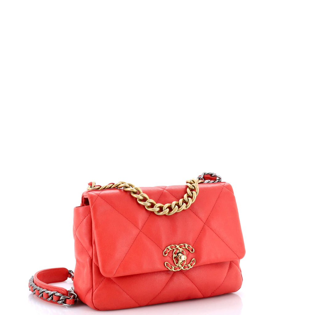 19 Flap Bag Quilted Leather Medium