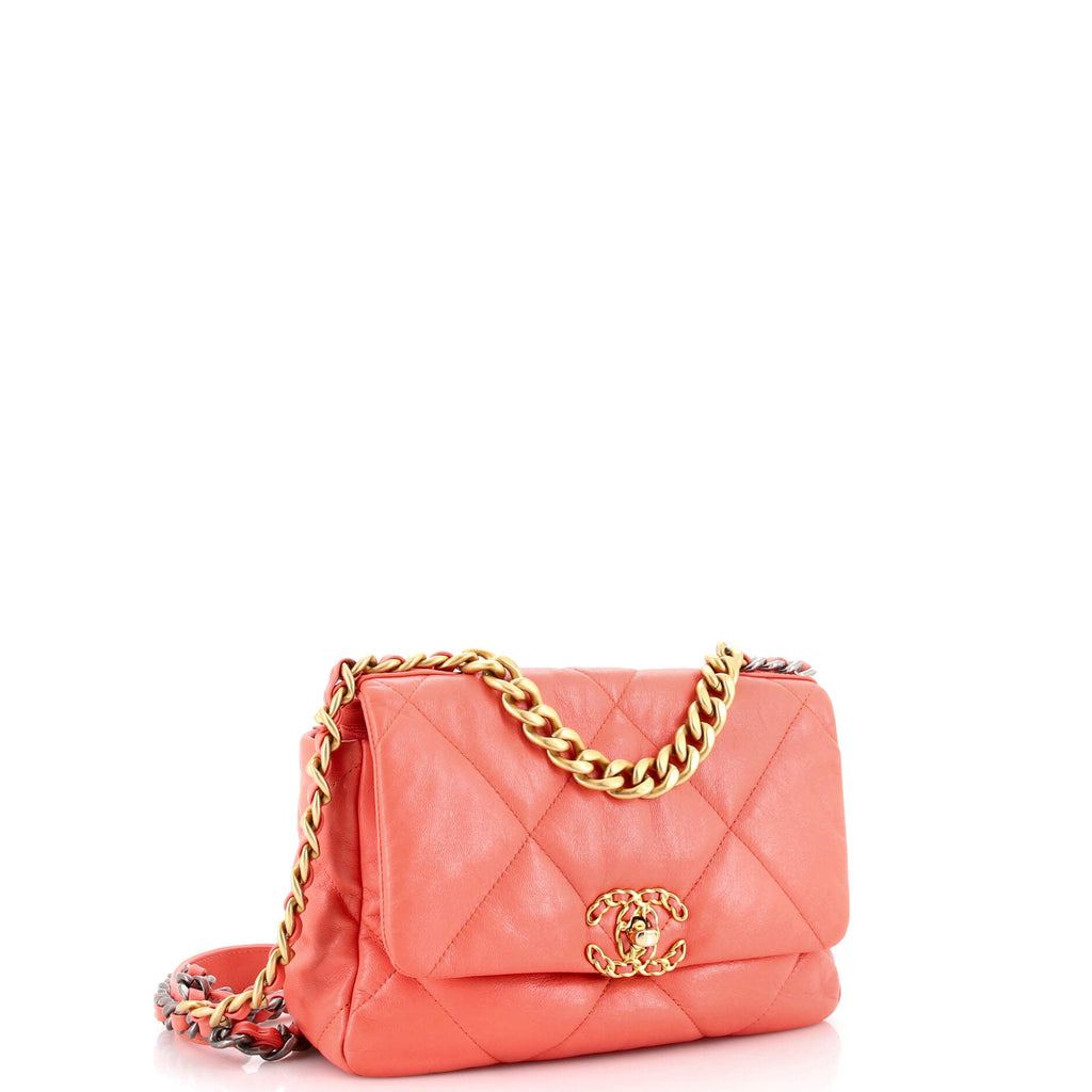 19 Flap Bag Quilted Leather Medium