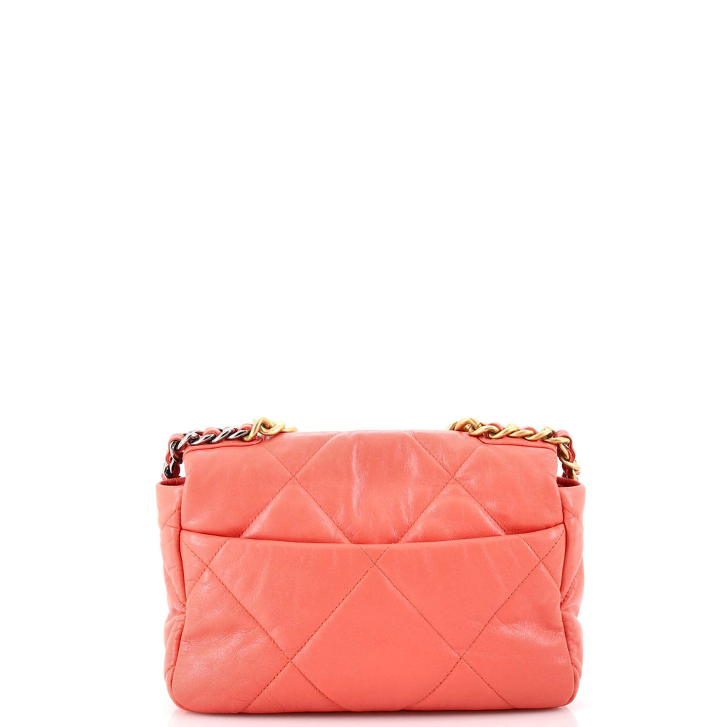19 Flap Bag Quilted Leather Medium