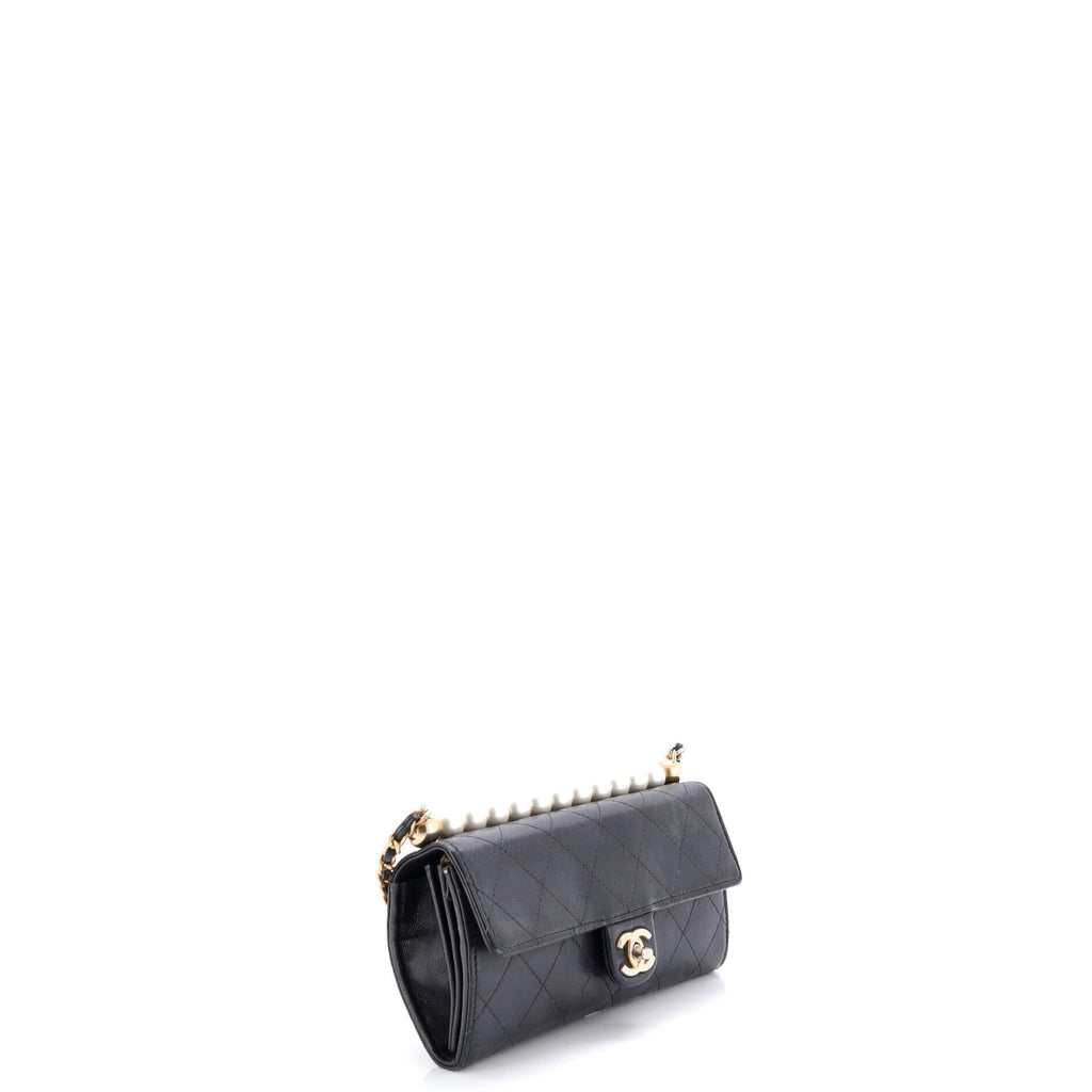 Chic Pearls Clutch with Chain Quilted Goatskin