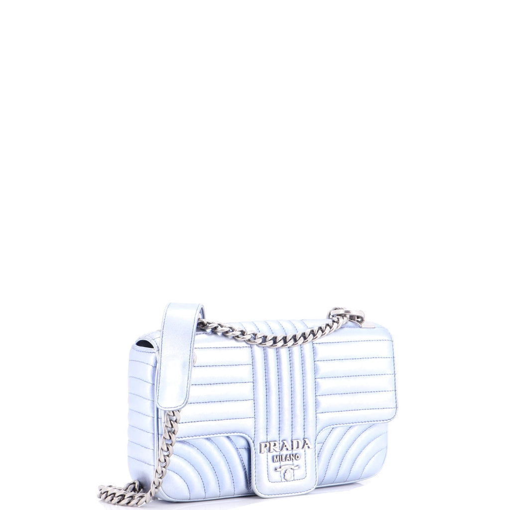 Chain Flap Shoulder Bag Diagramme Quilted Leather Medium