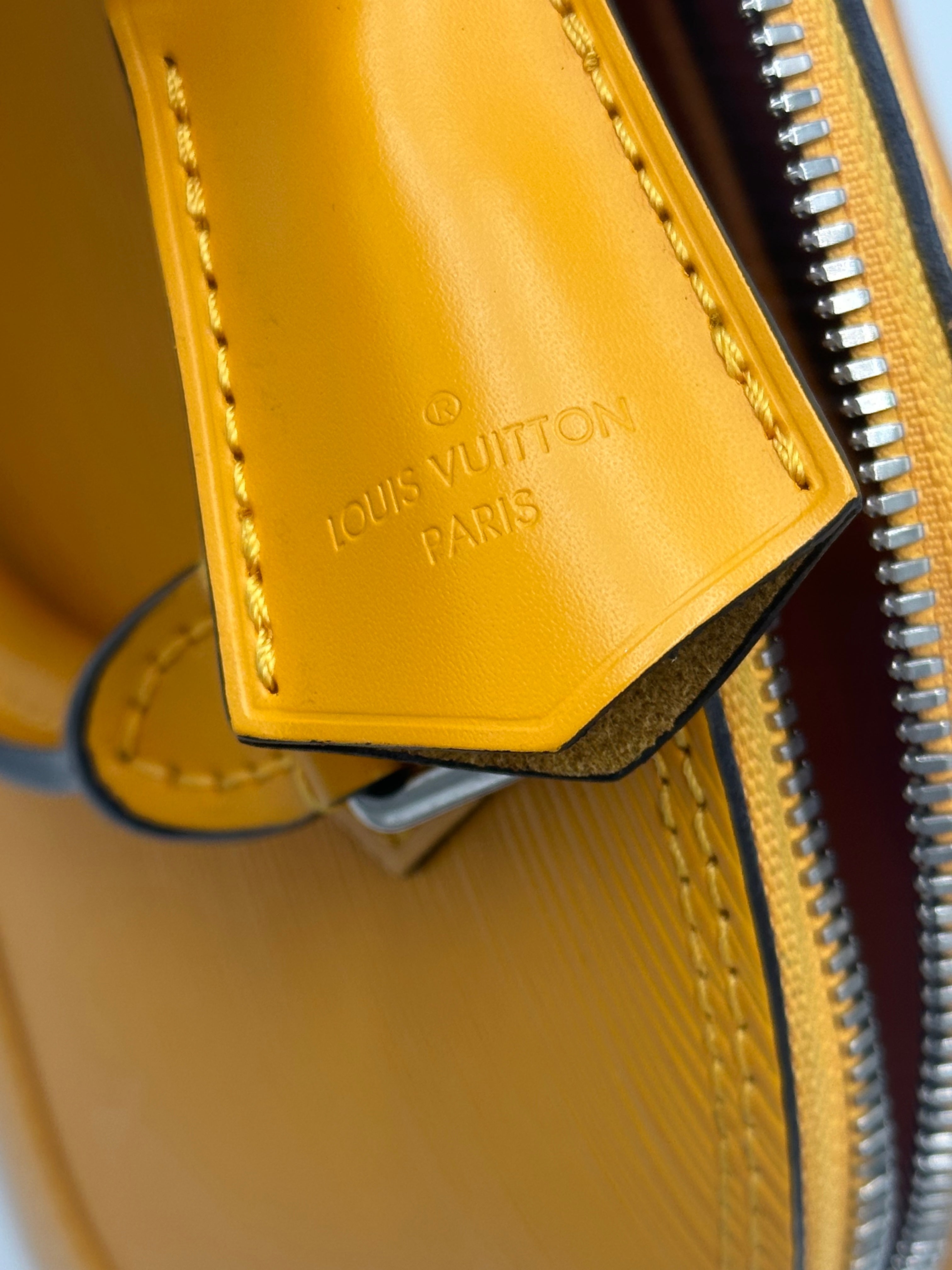 Louis Vuitton Alma Handbag Epi Leather Yellow Leather Handbag (Pre-Owned)