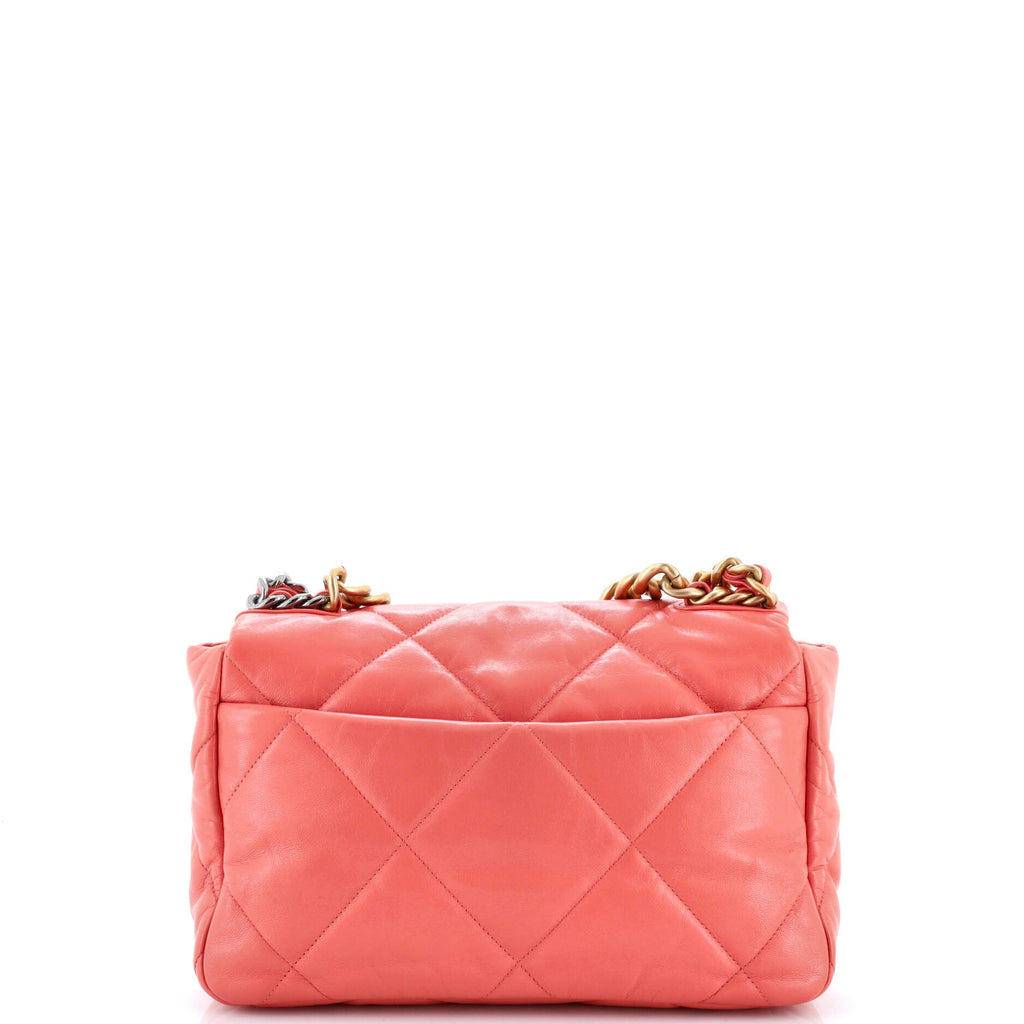 19 Flap Bag Quilted Leather Medium