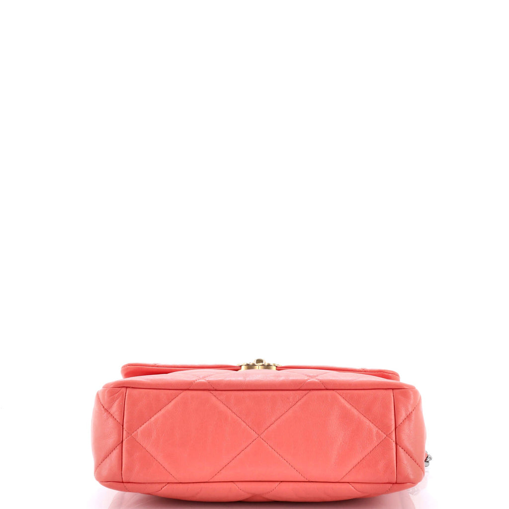 19 Flap Bag Quilted Leather Medium