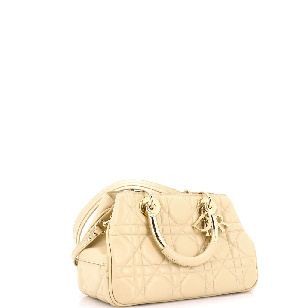 Lady 95.22 Bag Cannage Embossed Leather Medium