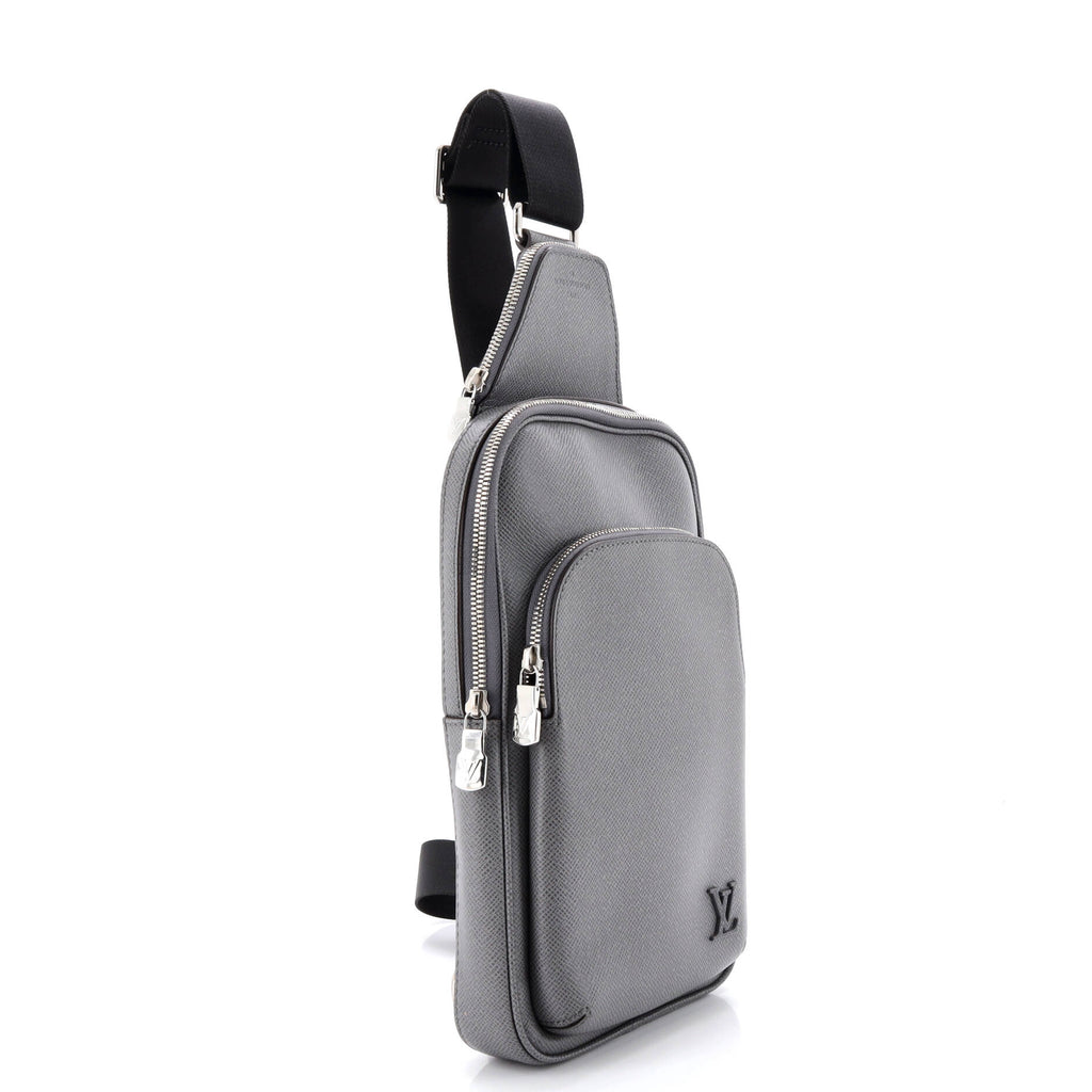 Avenue Sling Bag NM Taiga Leather