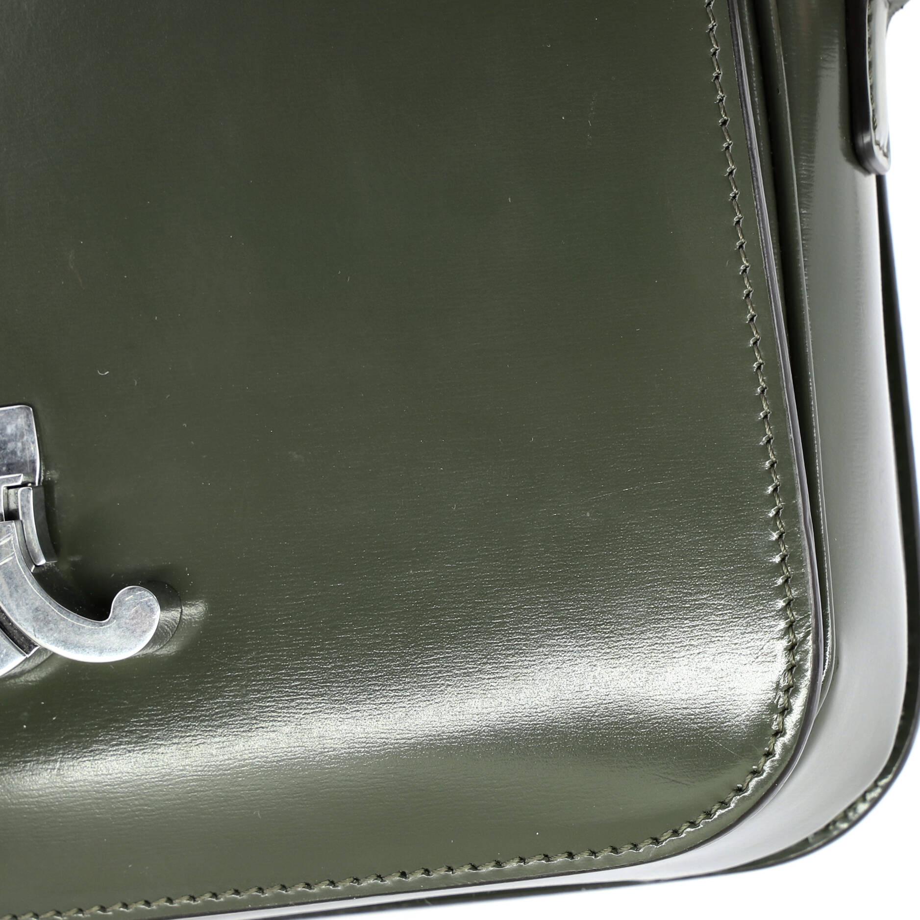 Triomphe Shoulder Bag Smooth Calfskin Medium