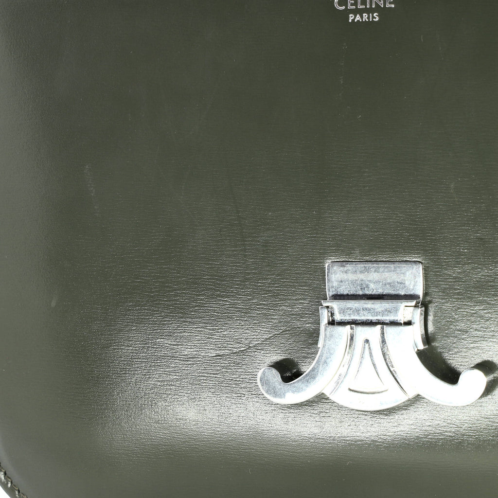 Triomphe Shoulder Bag Smooth Calfskin Medium