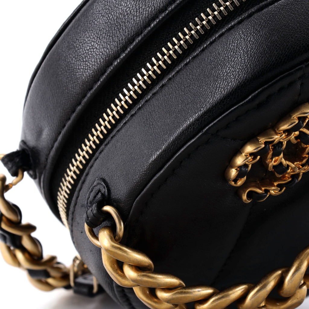 19 Round Clutch with Chain Quilted Leather