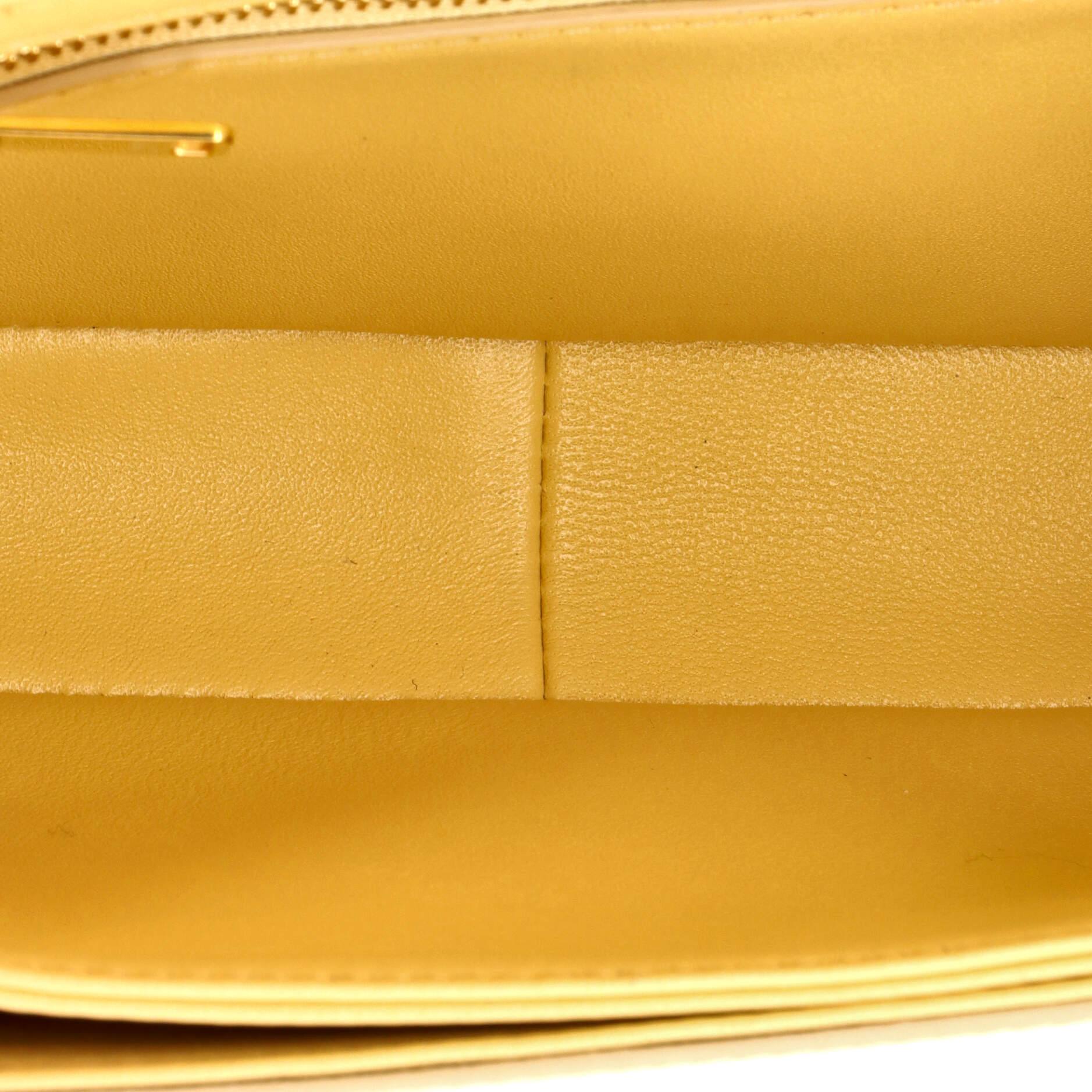 Triomphe Shoulder Bag Smooth Calfskin Teen