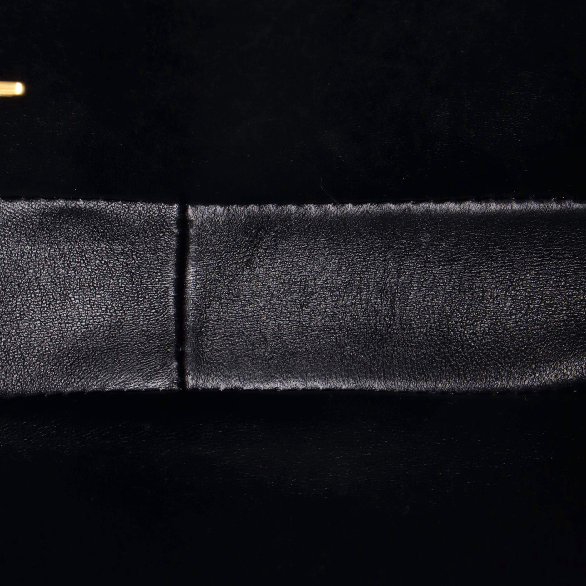 Triomphe Shoulder Bag Smooth Calfskin Medium