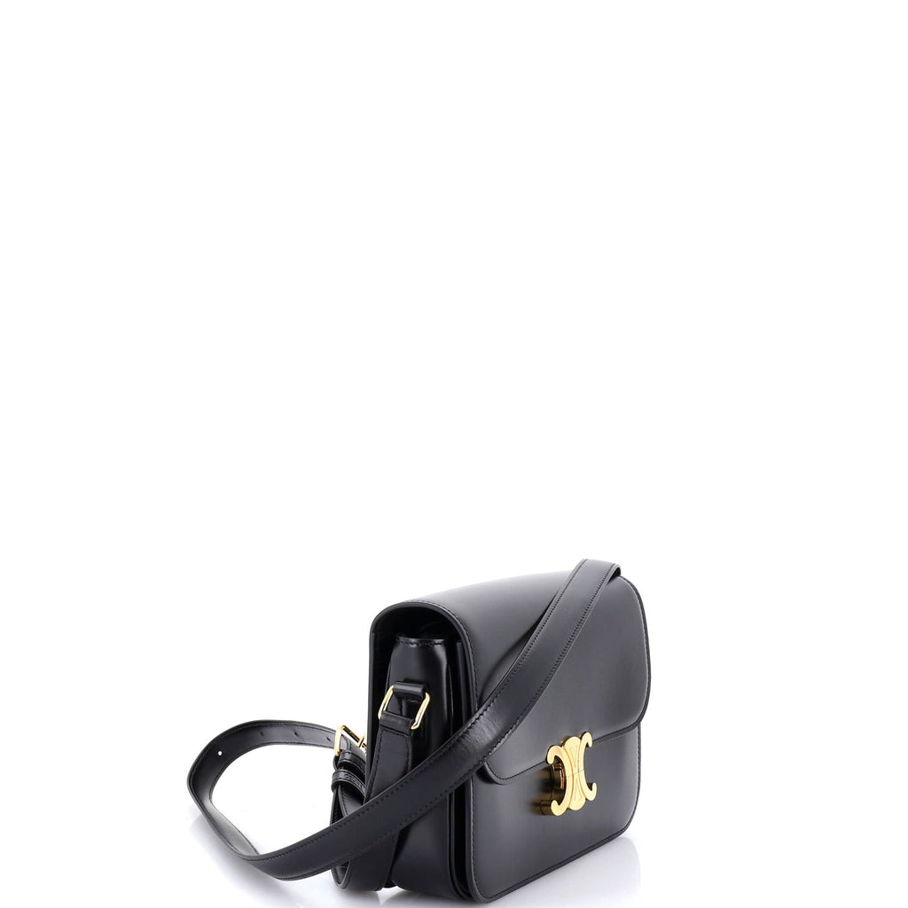 Triomphe Shoulder Bag Smooth Calfskin Medium
