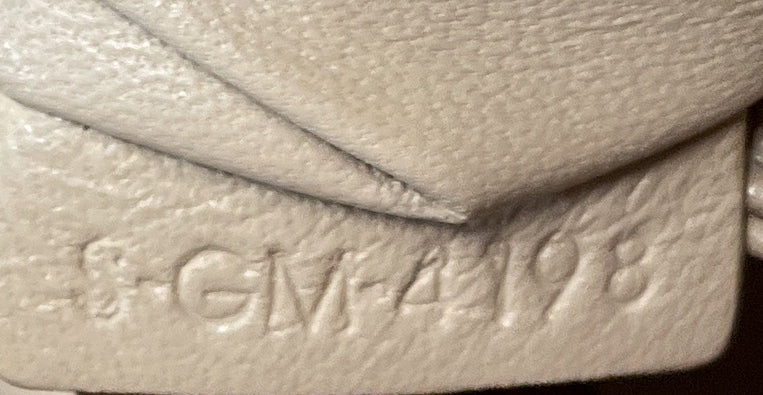 Triomphe Shoulder Bag Smooth Calfskin Medium