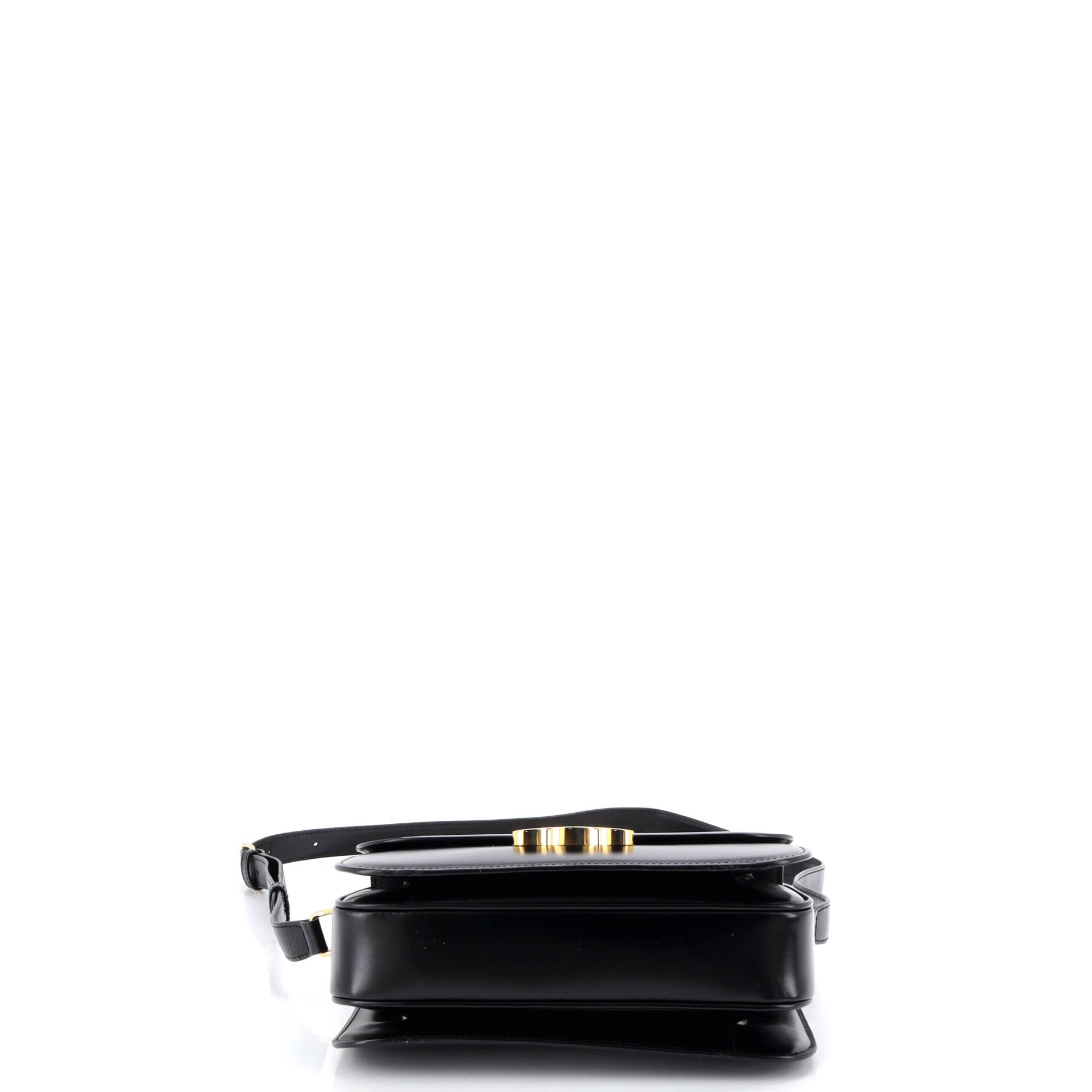 Triomphe Shoulder Bag Smooth Calfskin Medium