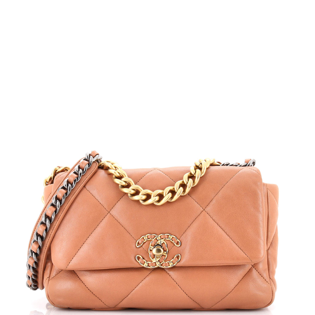 19 Flap Bag Quilted Leather Medium