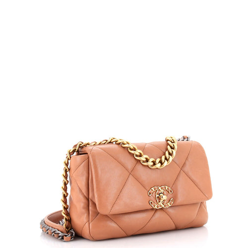 19 Flap Bag Quilted Leather Medium