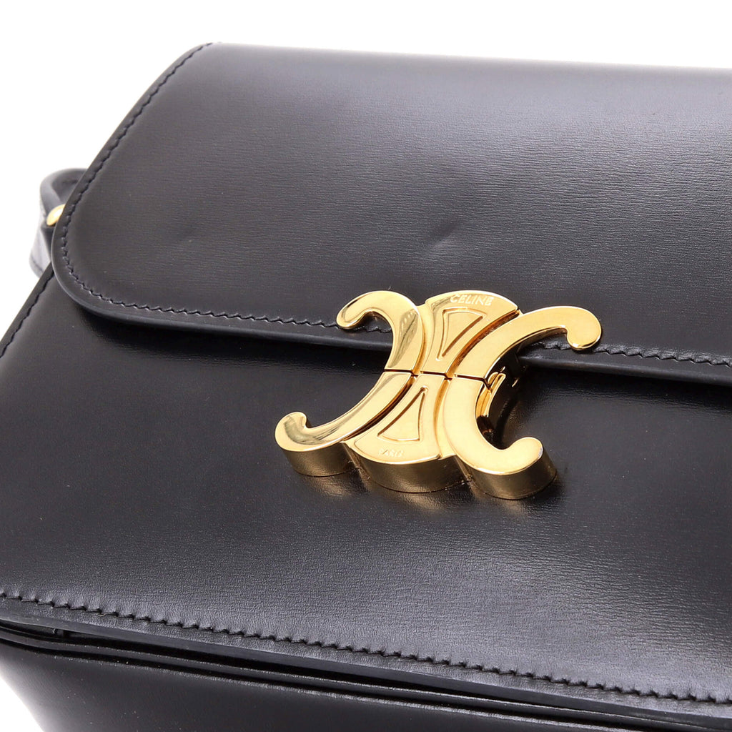 Triomphe Shoulder Bag Smooth Calfskin Medium