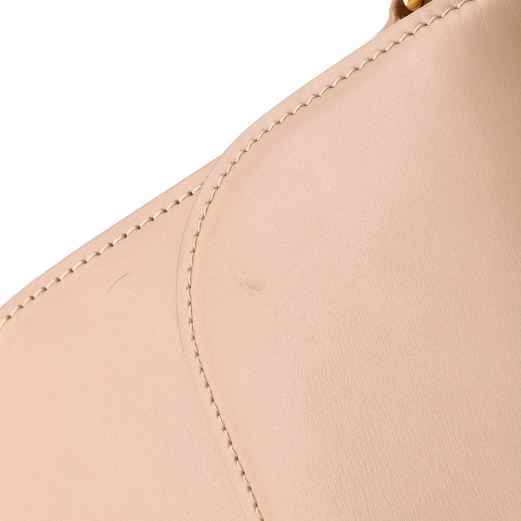 Triomphe Shoulder Bag Smooth Calfskin Medium