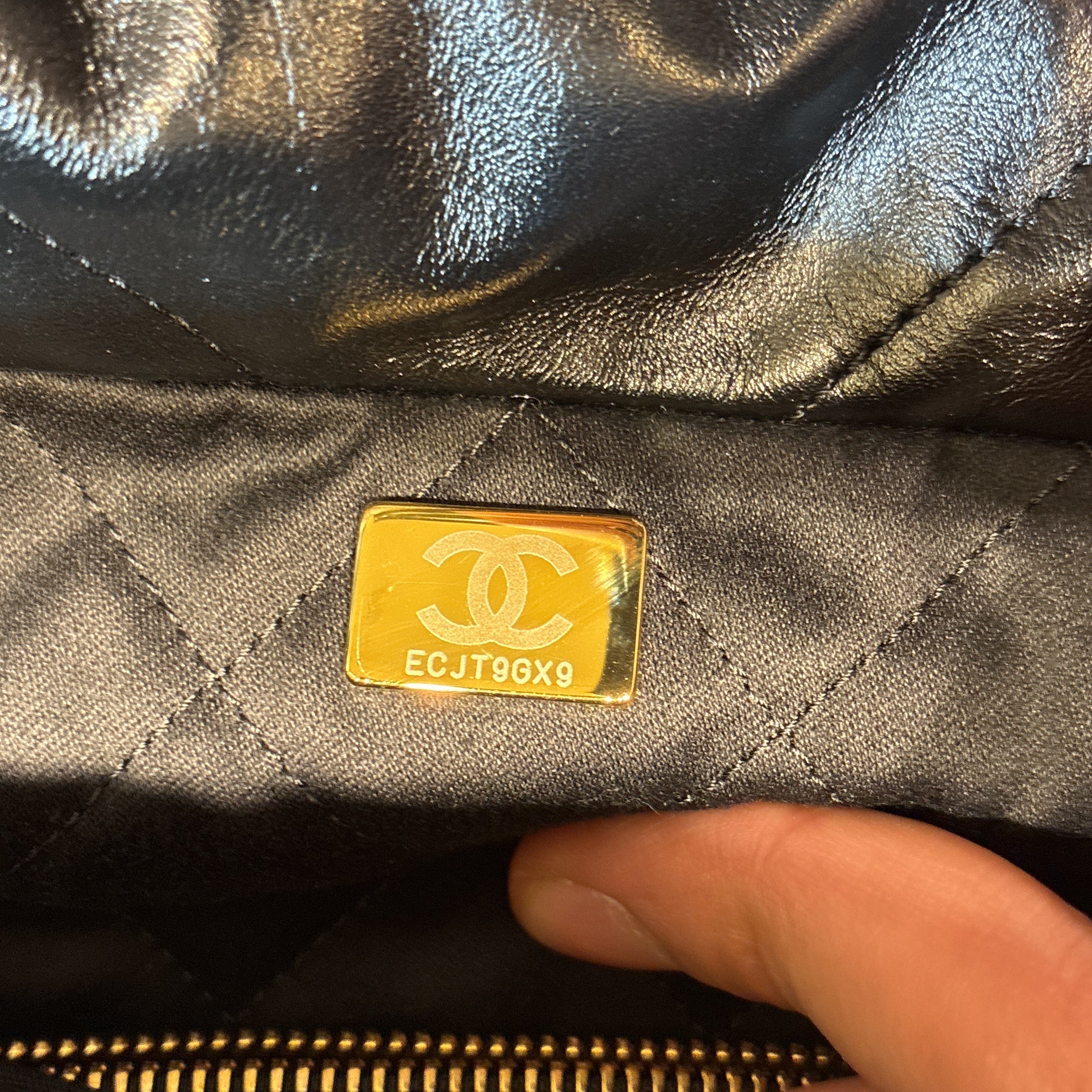 22 Chain Hobo Quilted Calfskin Small