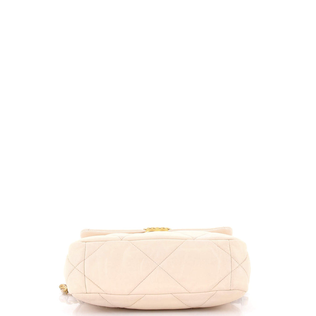 19 Flap Bag Quilted Leather Medium