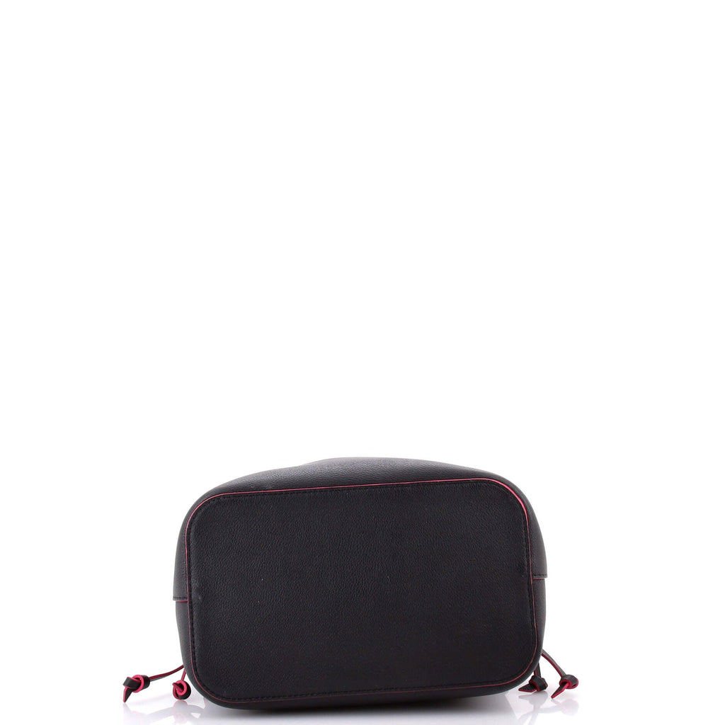 Lockme Bucket Bag Leather