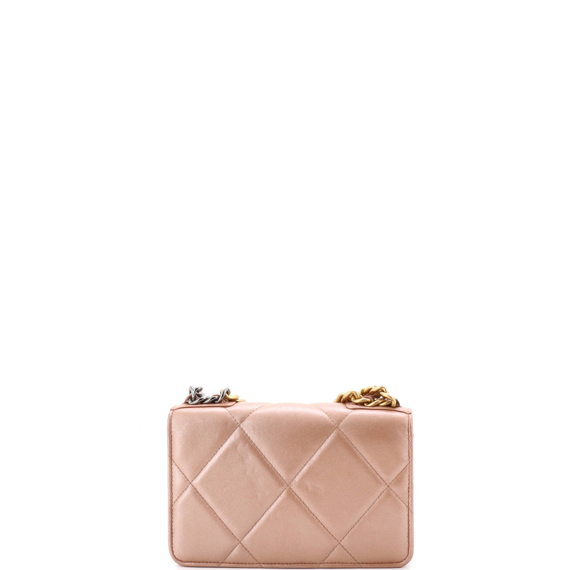 19 Wallet on Chain Quilted Iridescent Calfskin