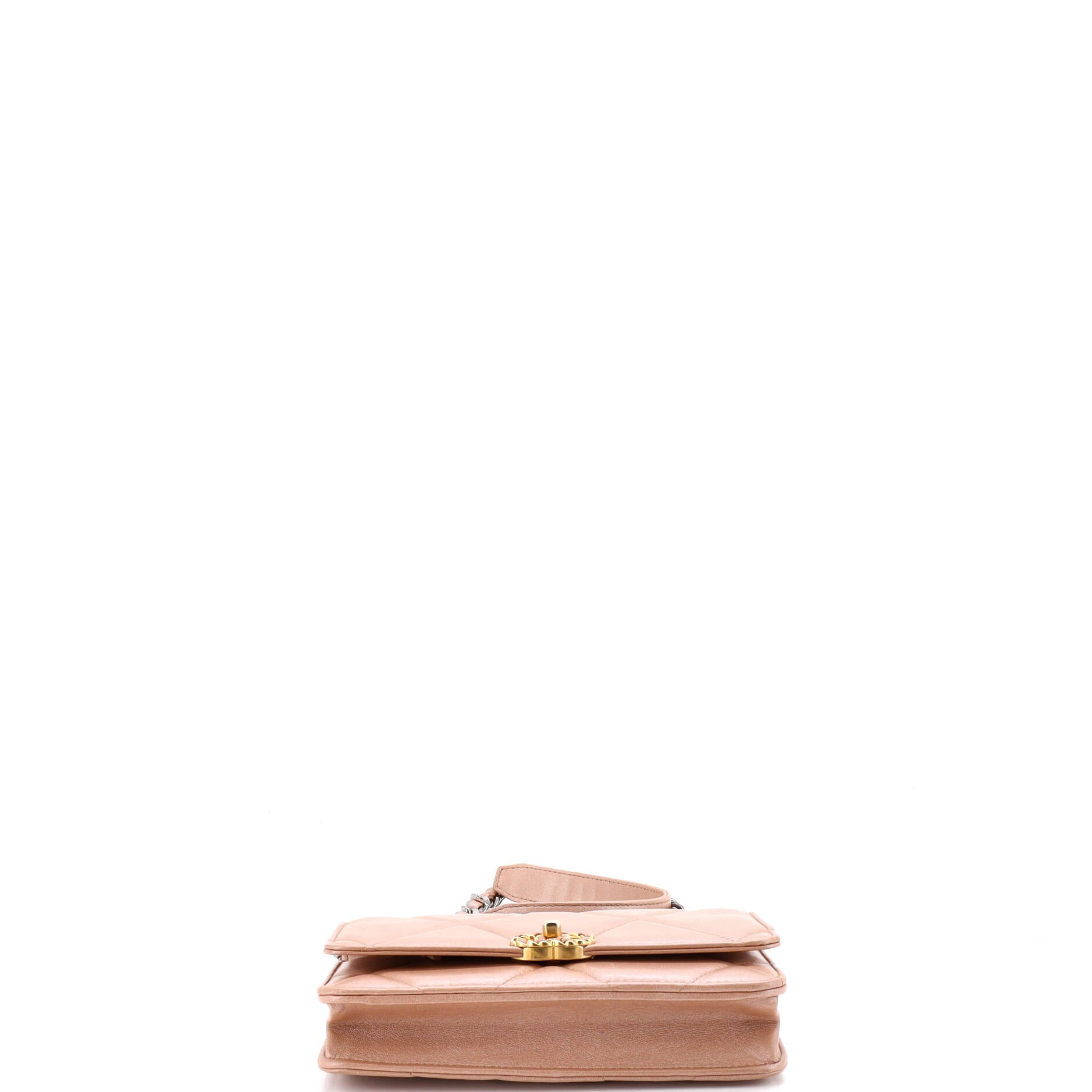 19 Wallet on Chain Quilted Iridescent Calfskin