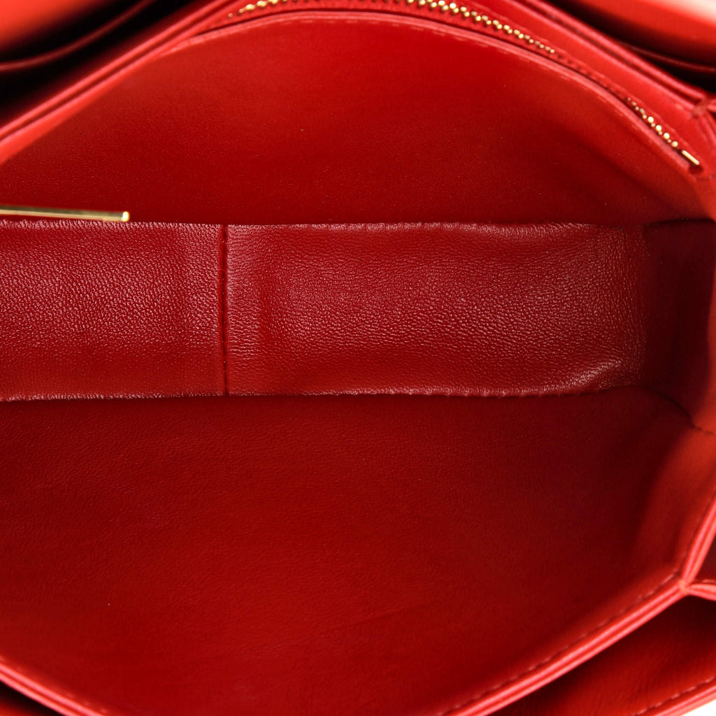 Triomphe Shoulder Bag Smooth Calfskin Teen