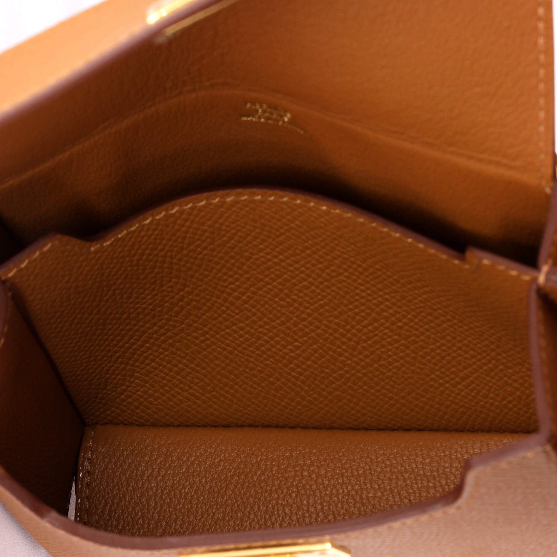 Kelly Multi Pocket To Go Pouch Epsom