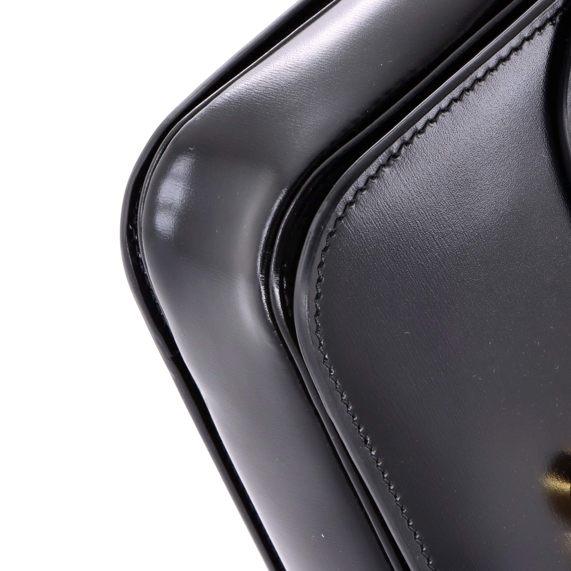 Triomphe Shoulder Bag Smooth Calfskin Medium
