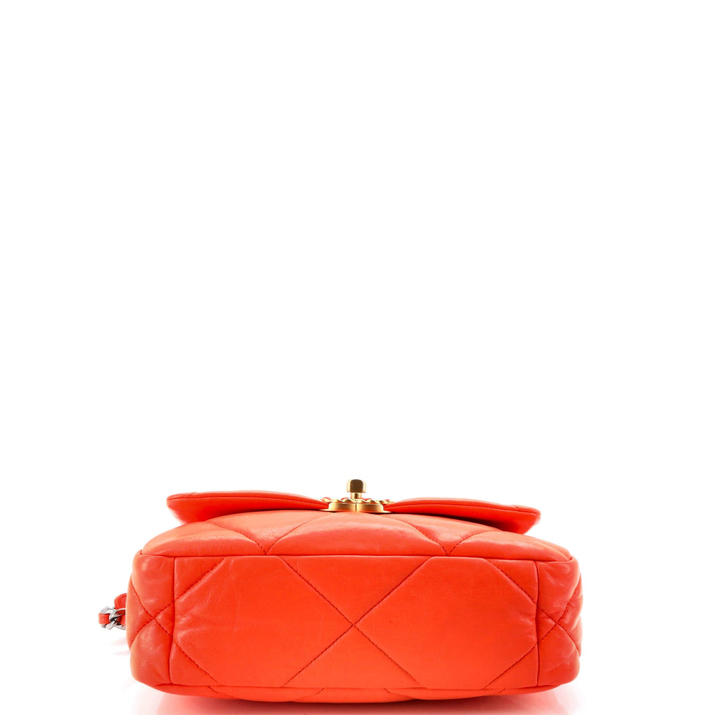 19 Flap Bag Quilted Leather Medium