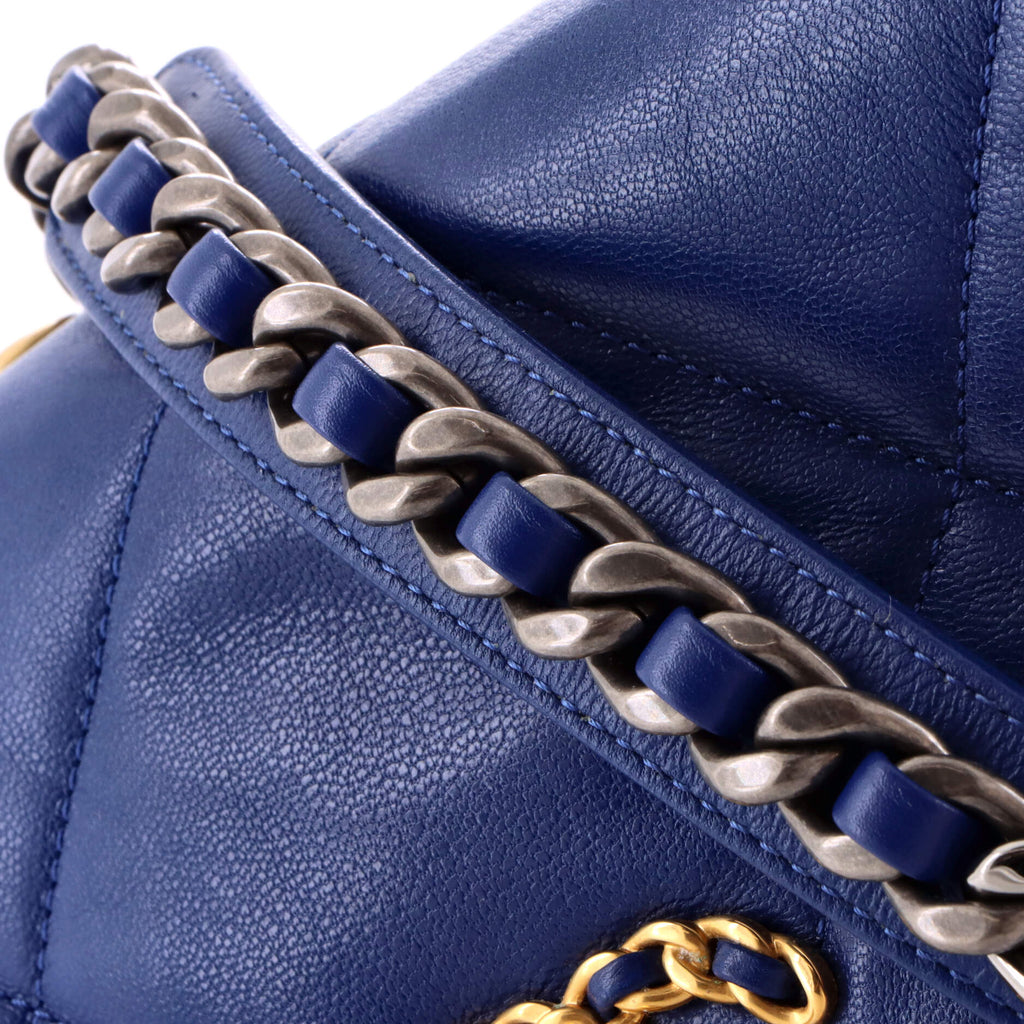 19 Flap Bag Quilted Leather Medium