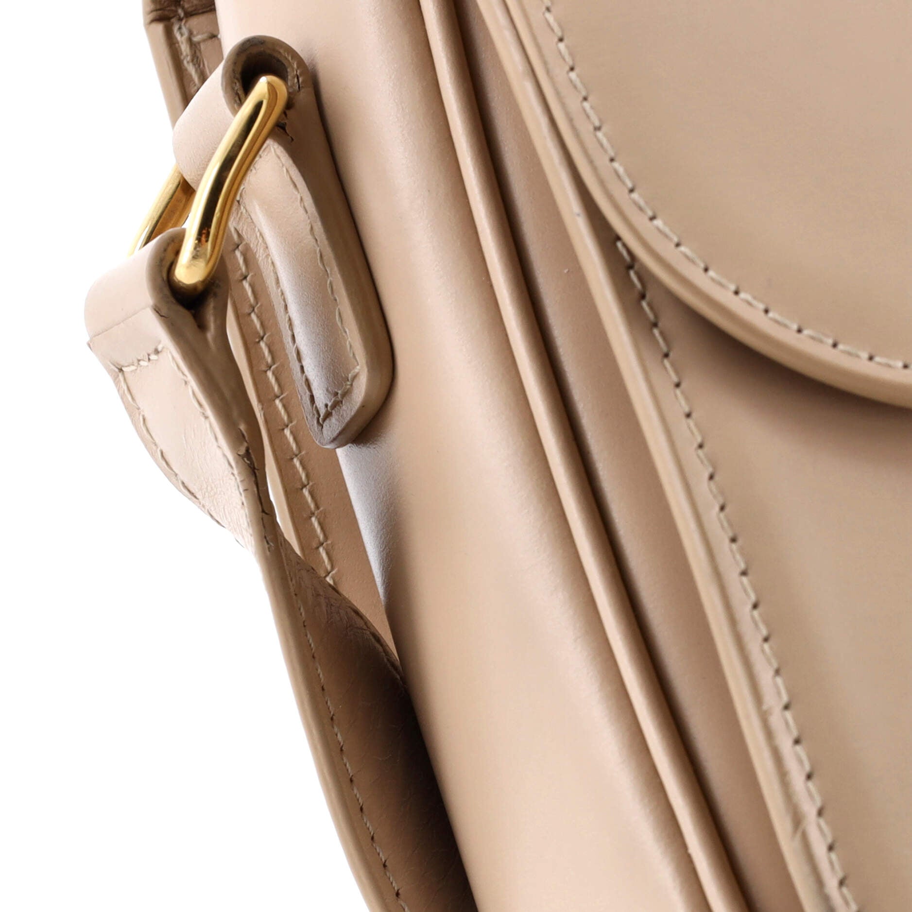 Triomphe Shoulder Bag Smooth Calfskin Medium