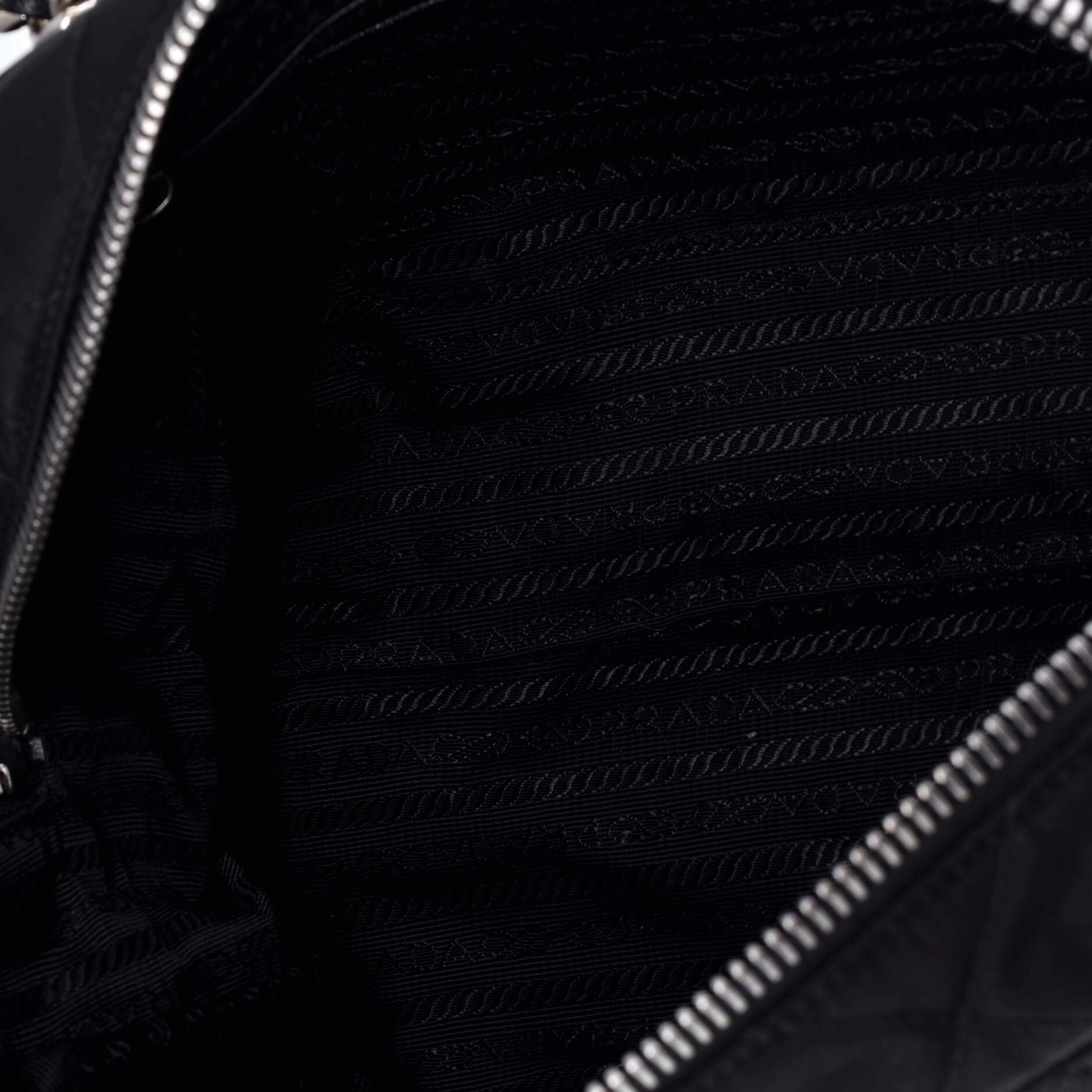 Chain Shoulder Bag Quilted Tessuto Medium