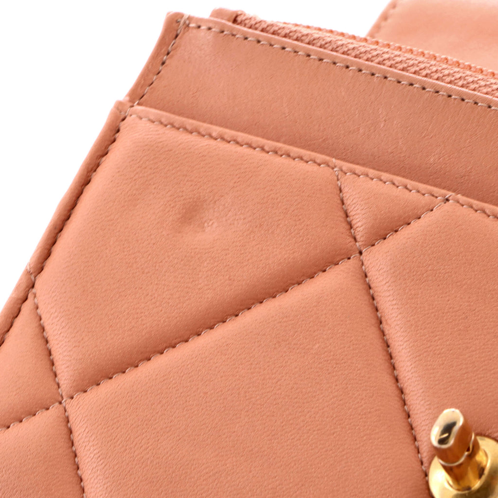 19 Wallet on Chain Quilted Lambskin