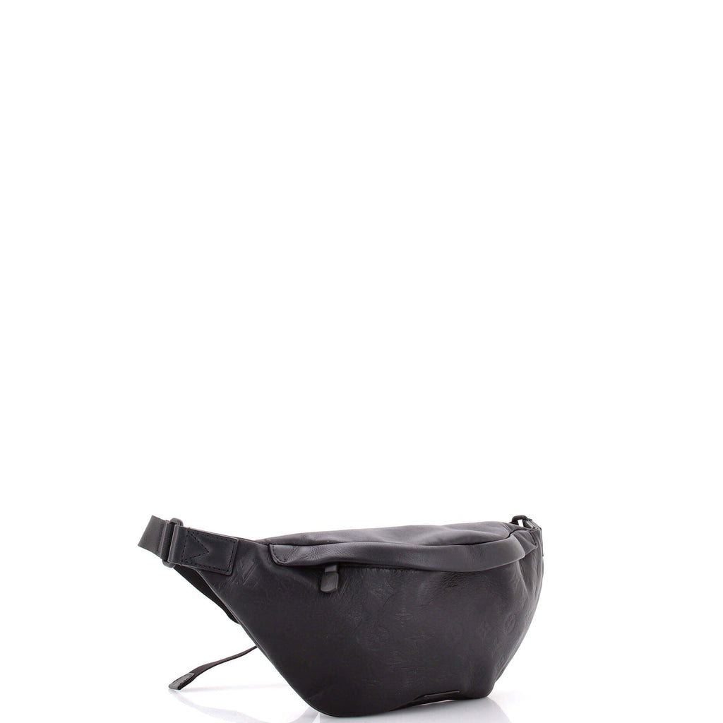 Discovery Bumbag Monogram Shadow Leather