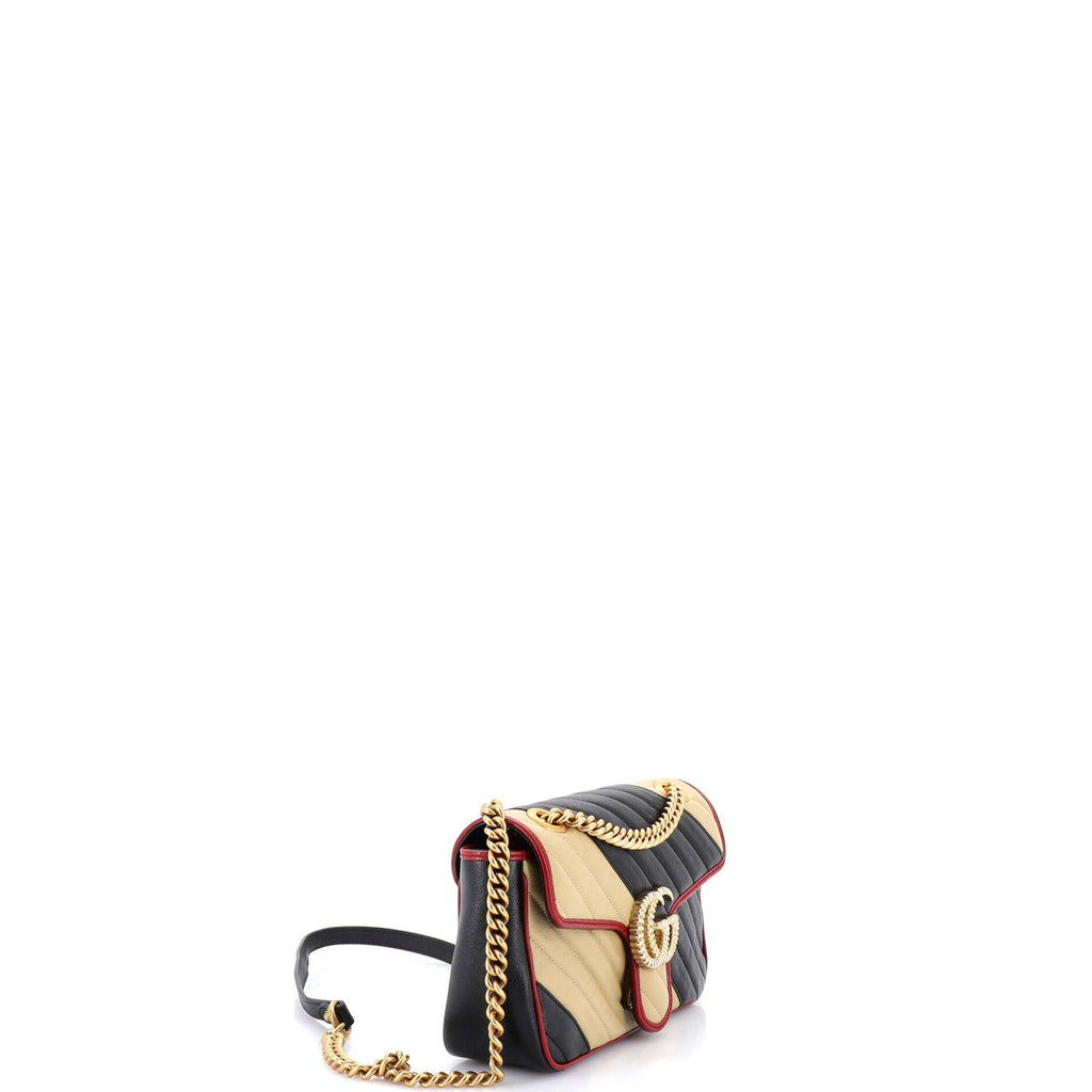 GG Marmont Flap Bag Diagonal Quilted Leather Small