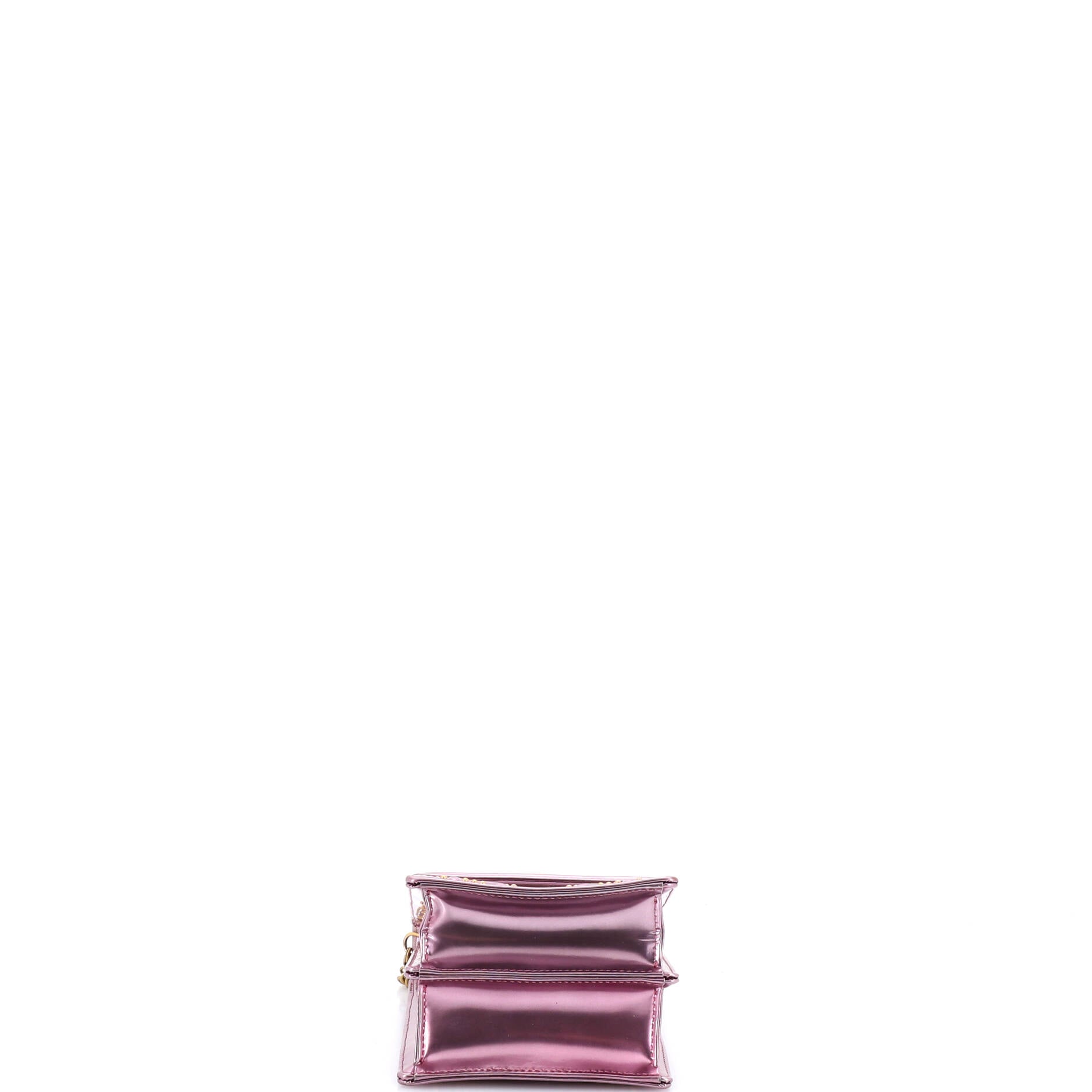 Diorama Vertical Clutch on Chain Studded Patent