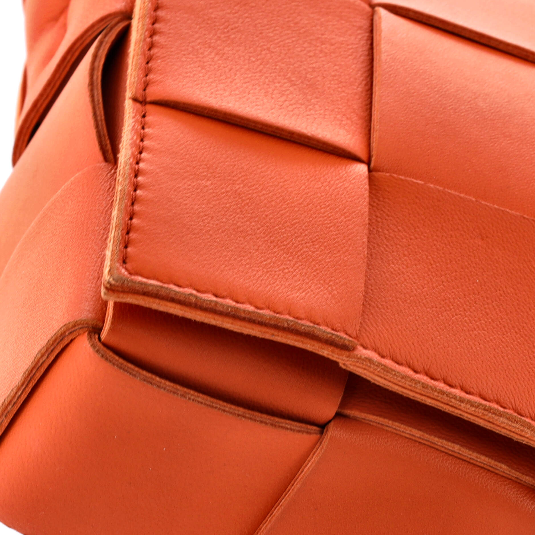 Cassette Crossbody Bag Maxi Intrecciato Leather Small
