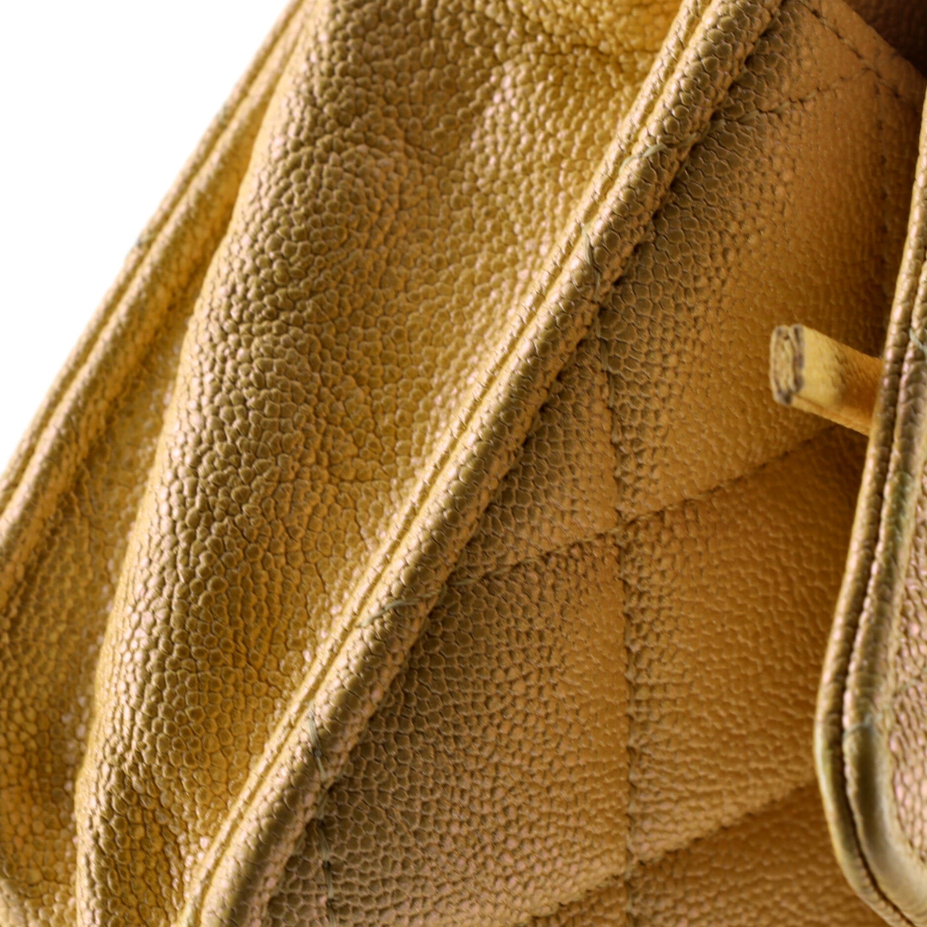 Wallet on Chain Quilted Caviar