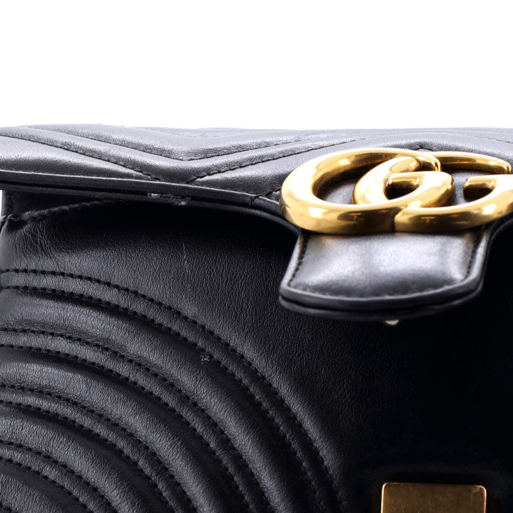 GG Marmont Flap Bag Matelasse Leather Medium