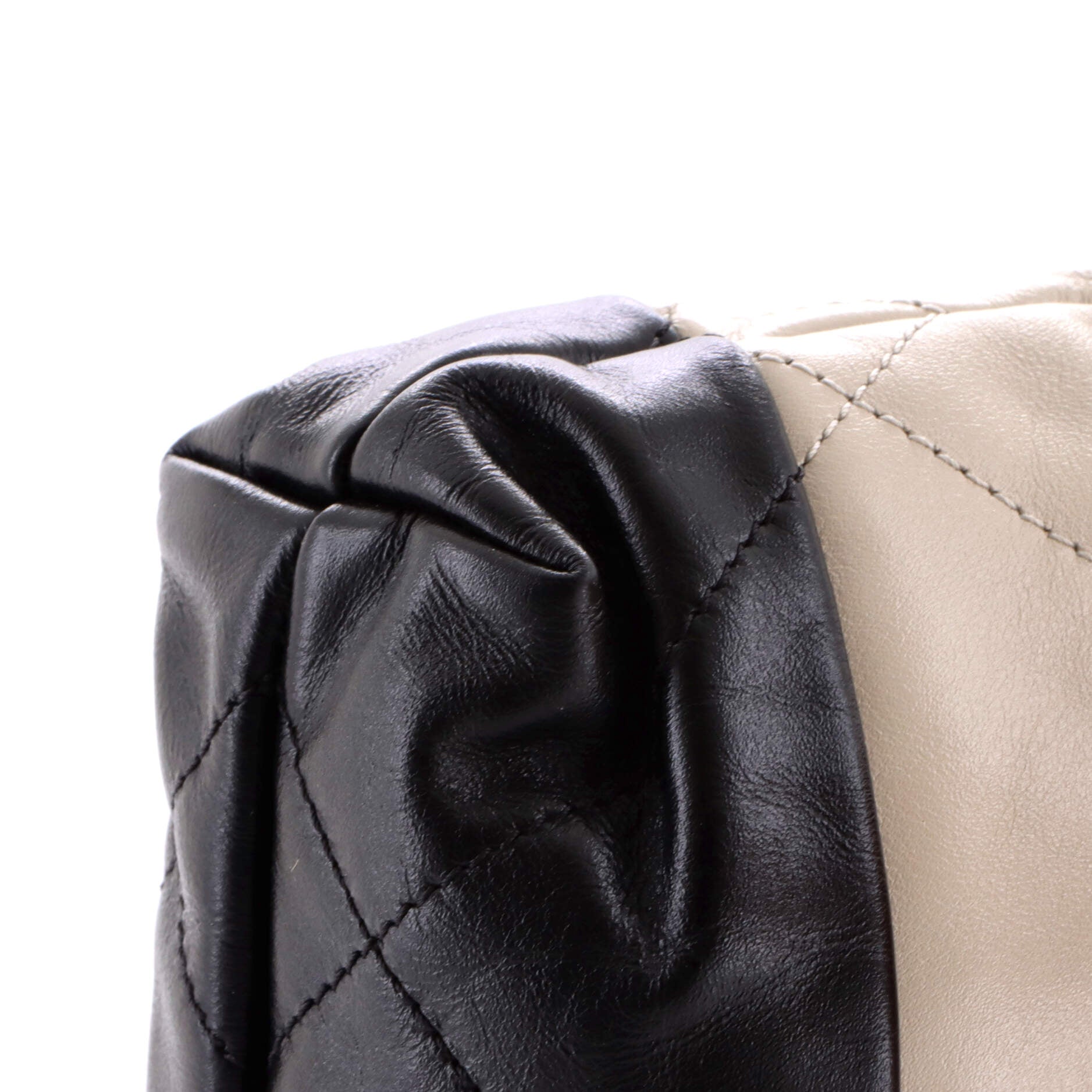 22 Chain Hobo Quilted Calfskin Mini