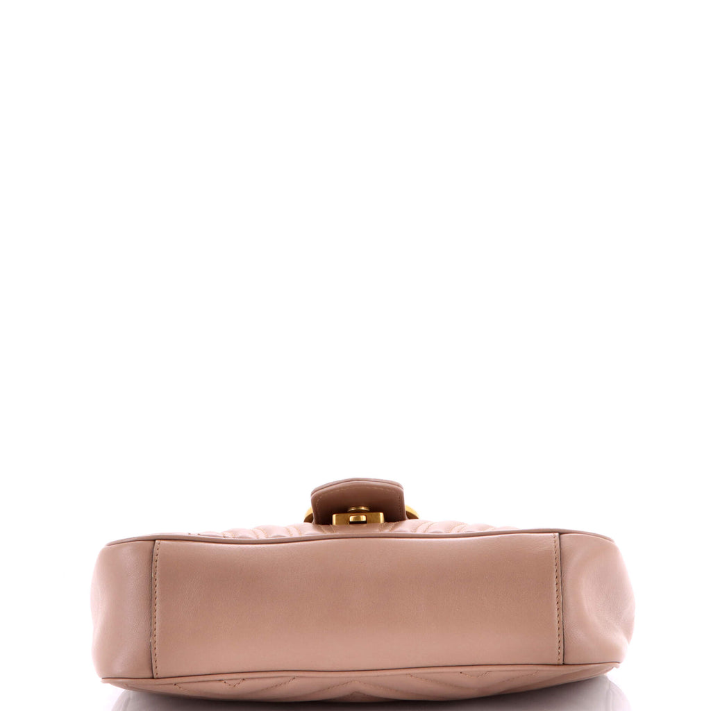 GG Marmont Flap Bag Matelasse Leather Medium