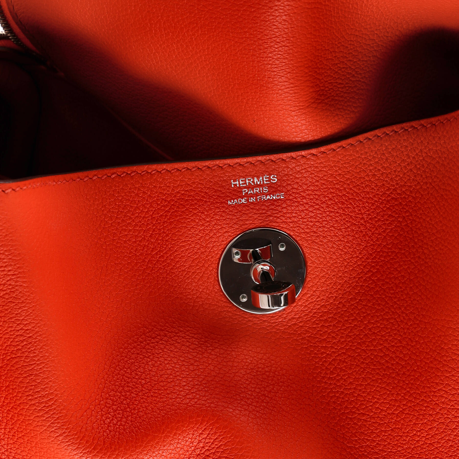 Lindy Bag Evercolor 26