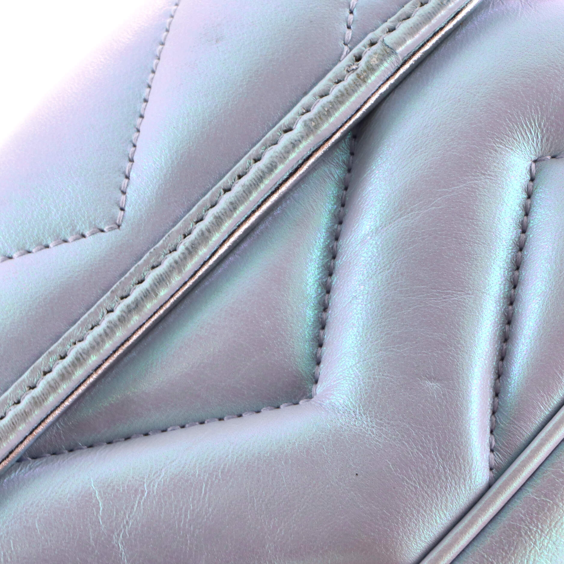 GG Marmont Flap Bag Chevron Iridescent Leather Super Mini