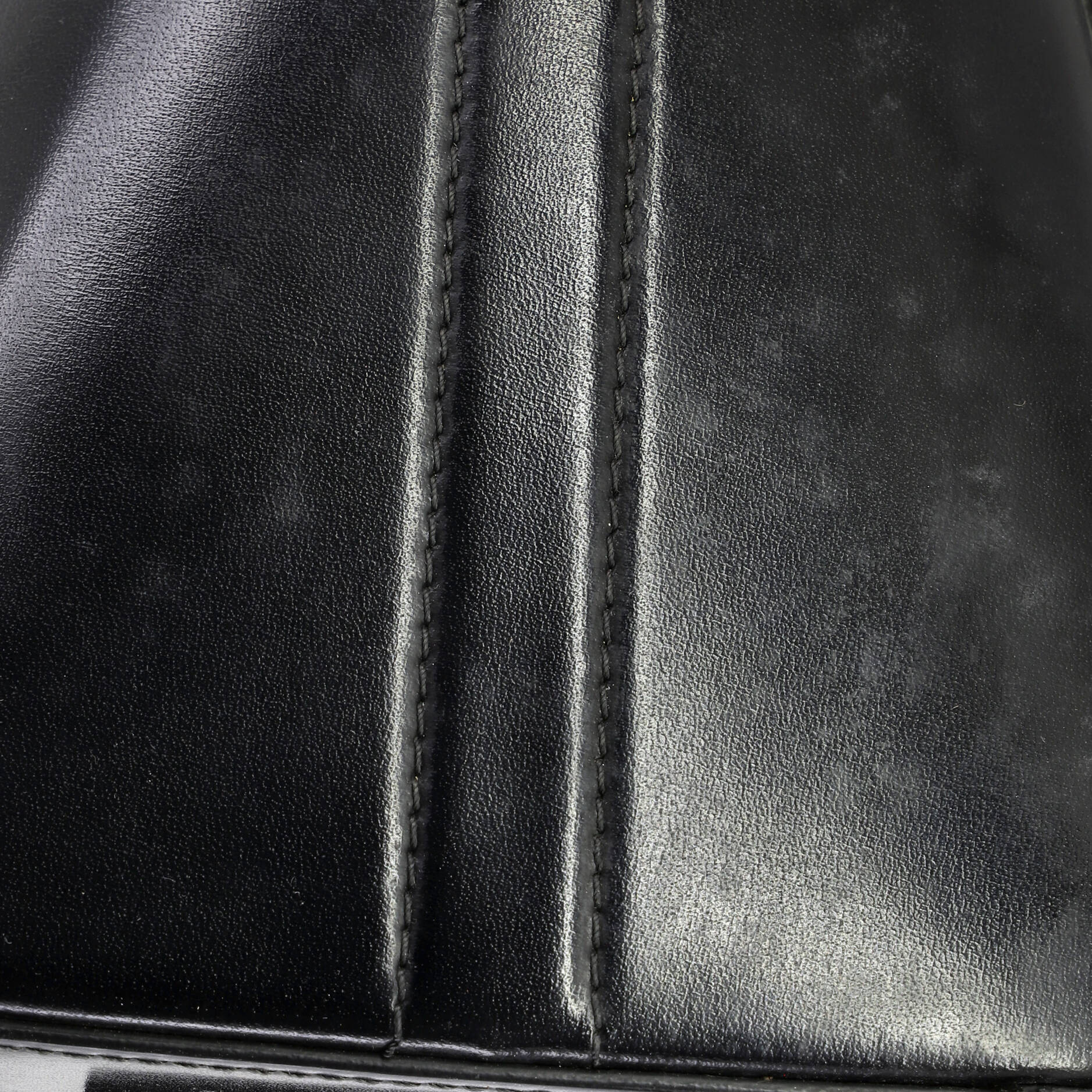 Antigona Bag Glazed Leather Small