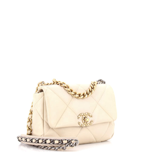19 Flap Bag Quilted Leather Medium