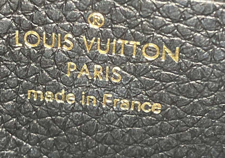 Ivy Wallet on Chain Studded Leather