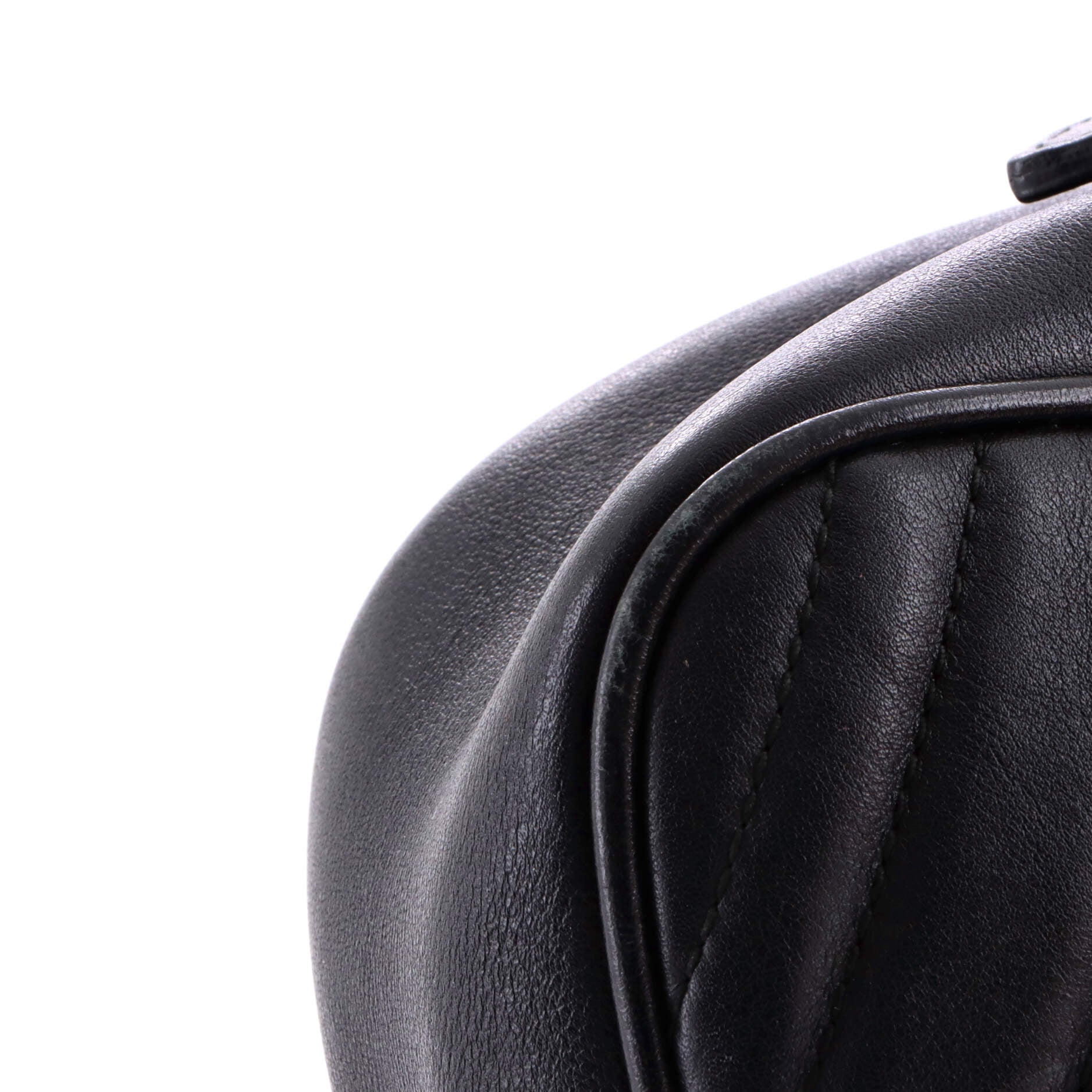 GG Marmont Shoulder Bag Matelasse Leather Small