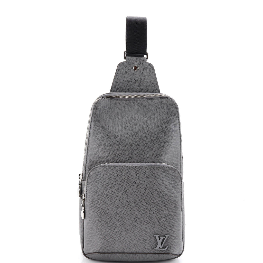 Avenue Sling Bag Taiga Leather